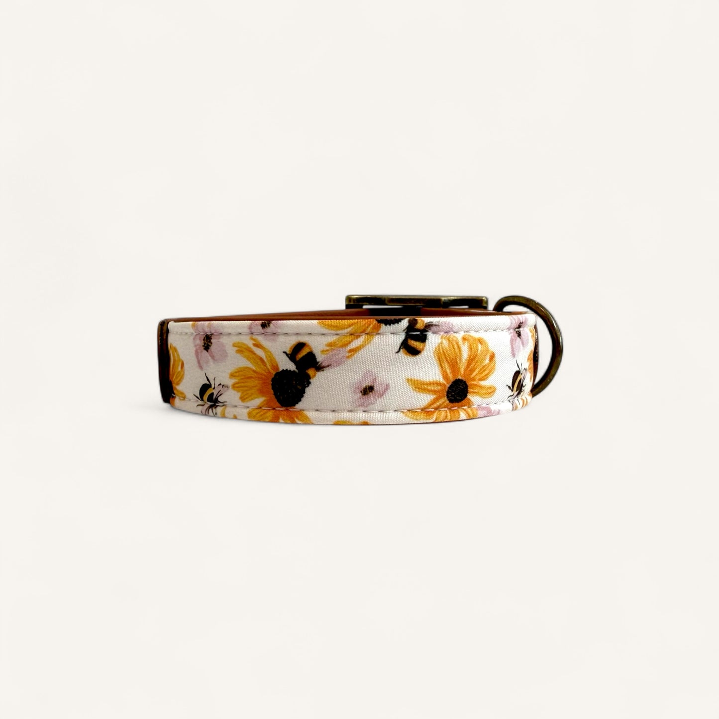 Buzzing Bees Collar